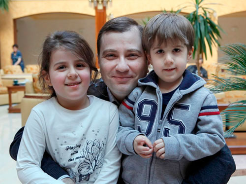 Փիրուզ Սարգսյանի ամուսինն ու երեխաները Լուսանկարը՝ անձնական արխիվից