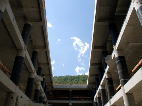 Строительство Дилижанской международной школы Фото: Медиамакс