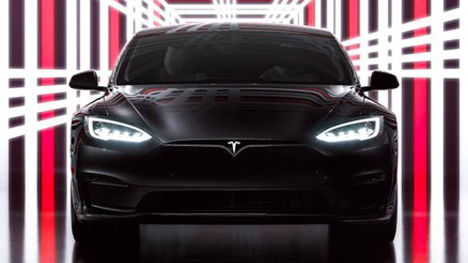 Tesla презентовала свой самый быстрый электромобиль