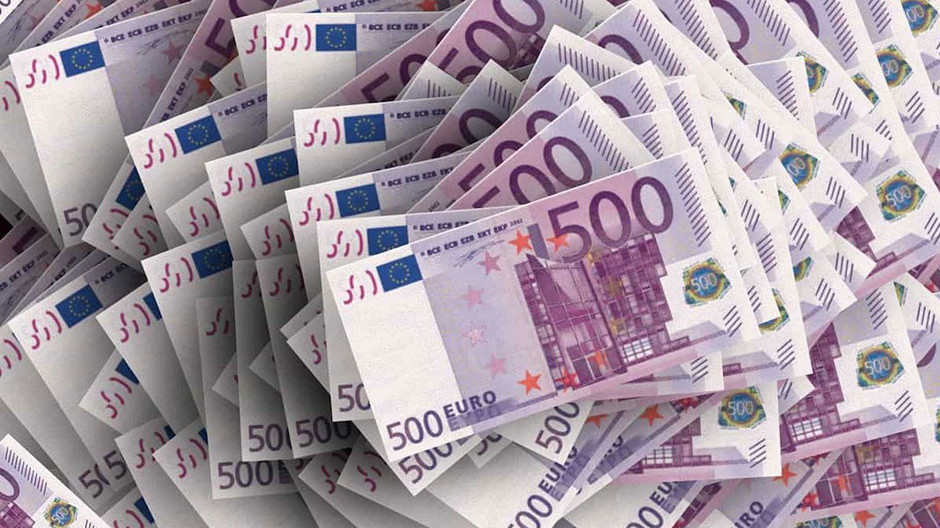 На банкнотах евро могут появиться лица известных людей