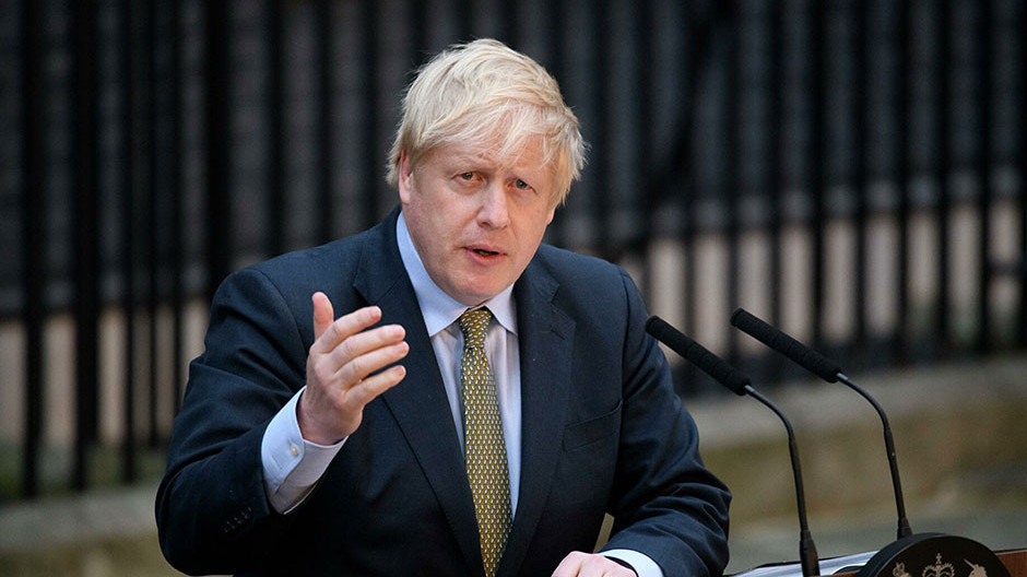 Великобритания объявила о «первой волне санкций»