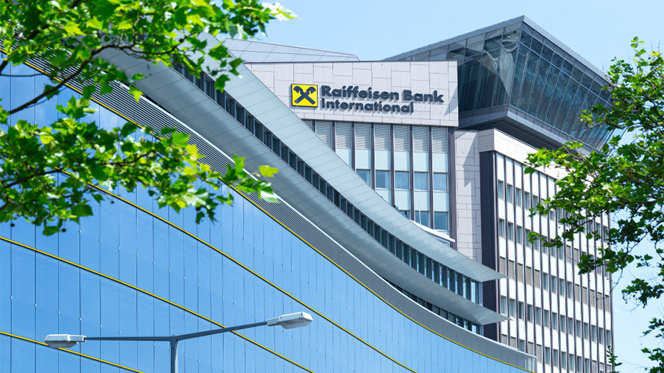 Raiffeisen Bank International прекратил отношения с рядом банков из России