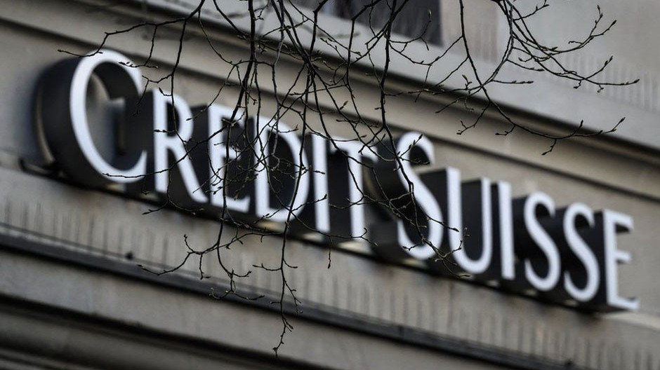 Credit Suisse проводит переоценку эффективности внутреннего контроля
