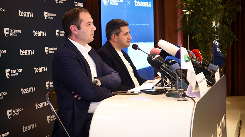 Հայկ Եսայանը եւ Հովակ Հովակիմյանը 